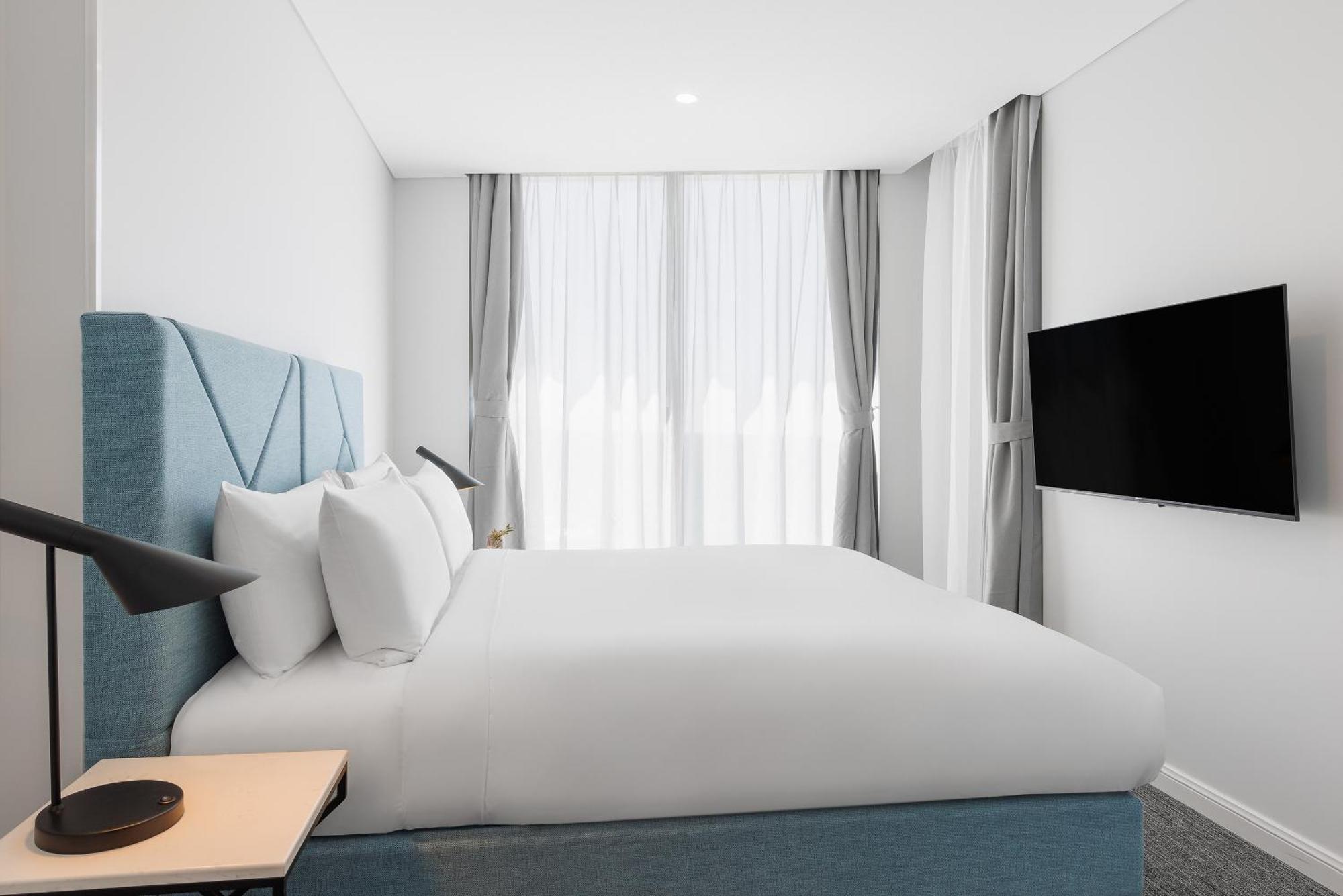 غولد كوست Meriton Suites Surfers Paradise المظهر الخارجي الصورة A room at the hotel